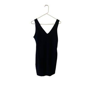 Color Swatch Women's Black Sleeveless Cocktail Dress - Large